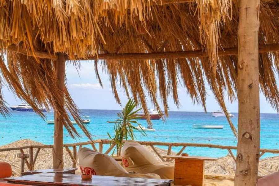 Paradise Island mit Speedboot