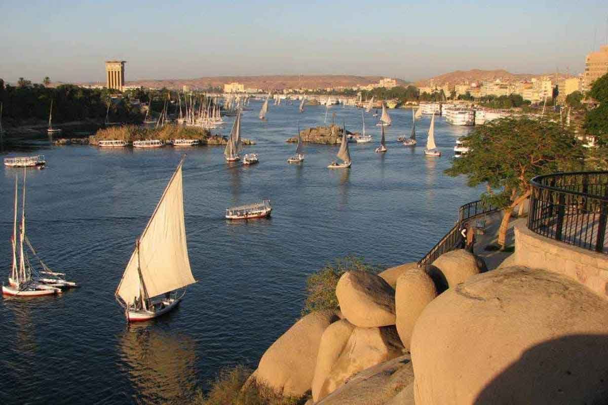 nach Assuan und Abu Simbel